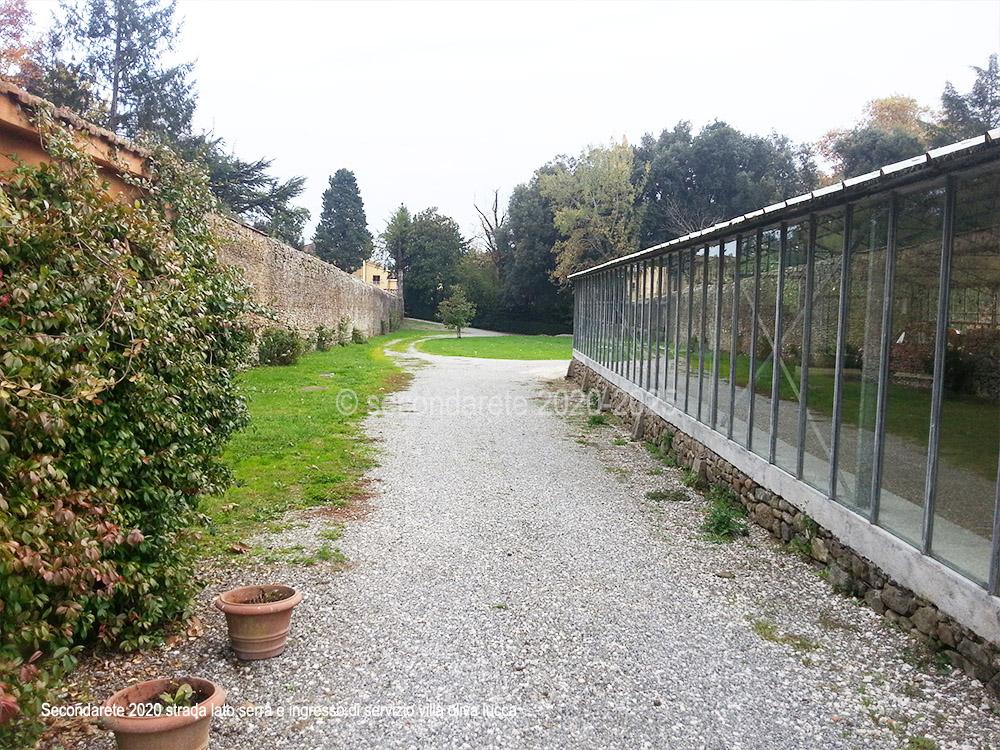 Ingresso di servizio e spazio catering di villa Bonvisi Oliva  Lucca