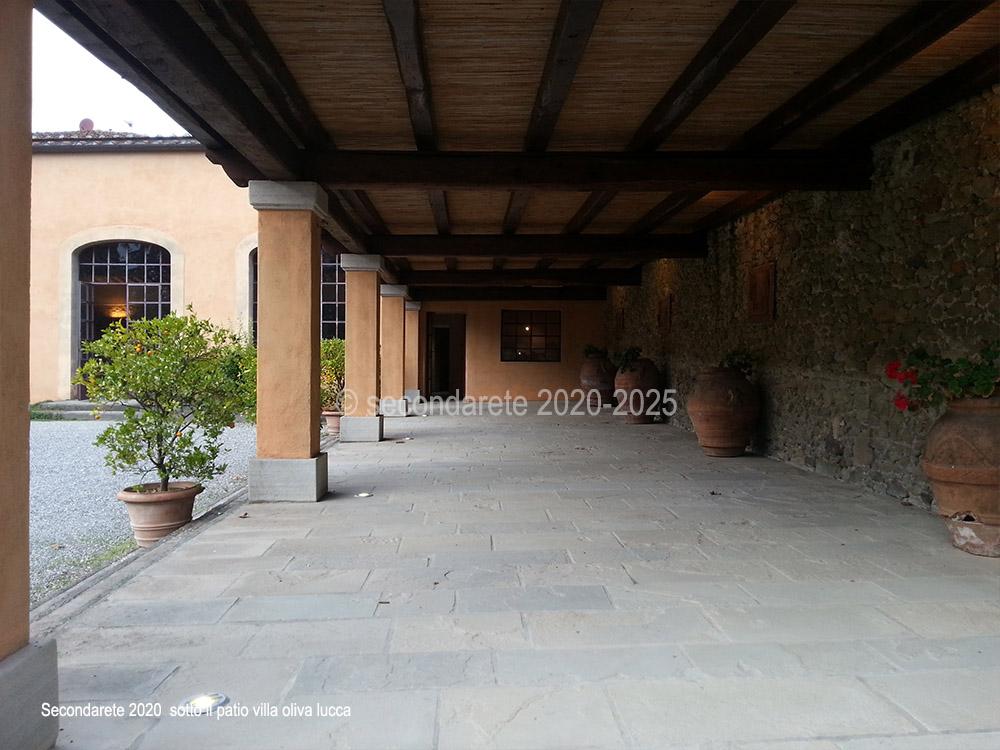Sotto il patio di villa Bonvisi Oliva  Lucca
